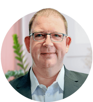 Versicherungsberater Mathias Holsten