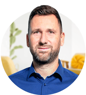 Versicherungsberater Peter Höfer