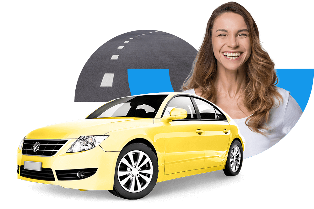 Lachende Frau neben einem gelbem Auto