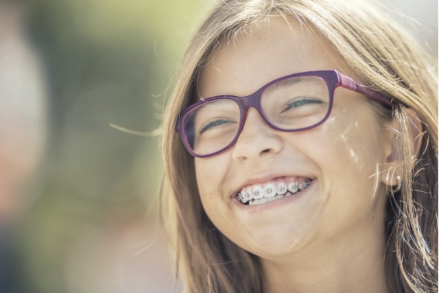 Zahnspange Kosten: So teuer können Zahnspangen ohne Zahnzusatzversicherung werden.