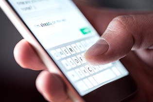 eVB-Nummer online nach Abschluss der Kfz-Versicherung auch mobil über das Kundenkonto erreichbar