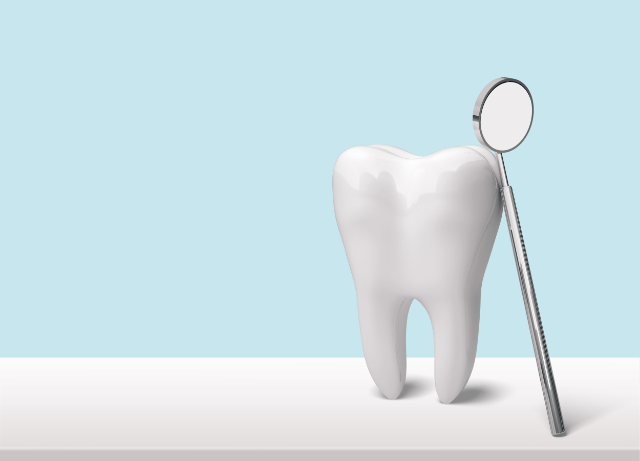 Ein Patient entscheidet sich für die passende Zahnzusatzversicherung bei laufender Behandlung.