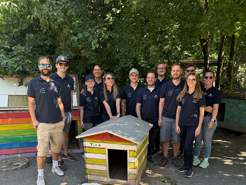 Gruppenbild Mitarbeiter DA Direkt Community Day Tierheim