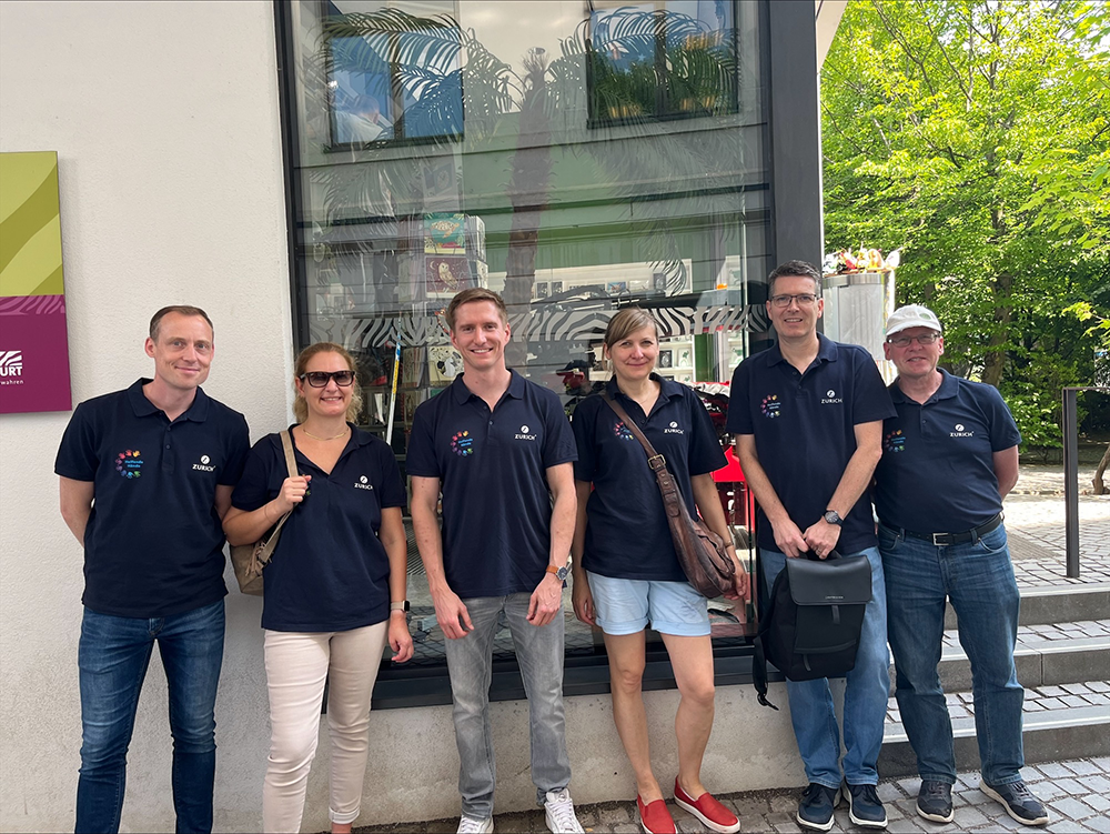 Gruppenbild Mitarbeiter DA Direkt Community Day Zoo