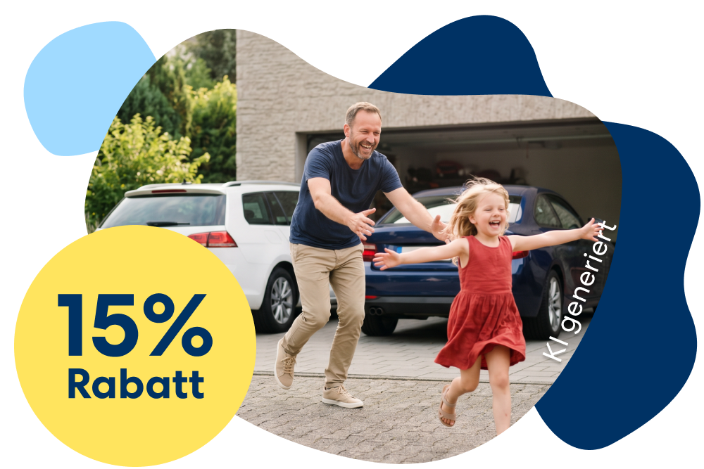 Ein Vater spielt mit seiner Tochter vor der Doppelgarage mit den Familienautos | DA Direkt Zweitwagenversicherung