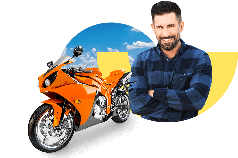 Lächelnder Mann neben einem orangen Motorrad