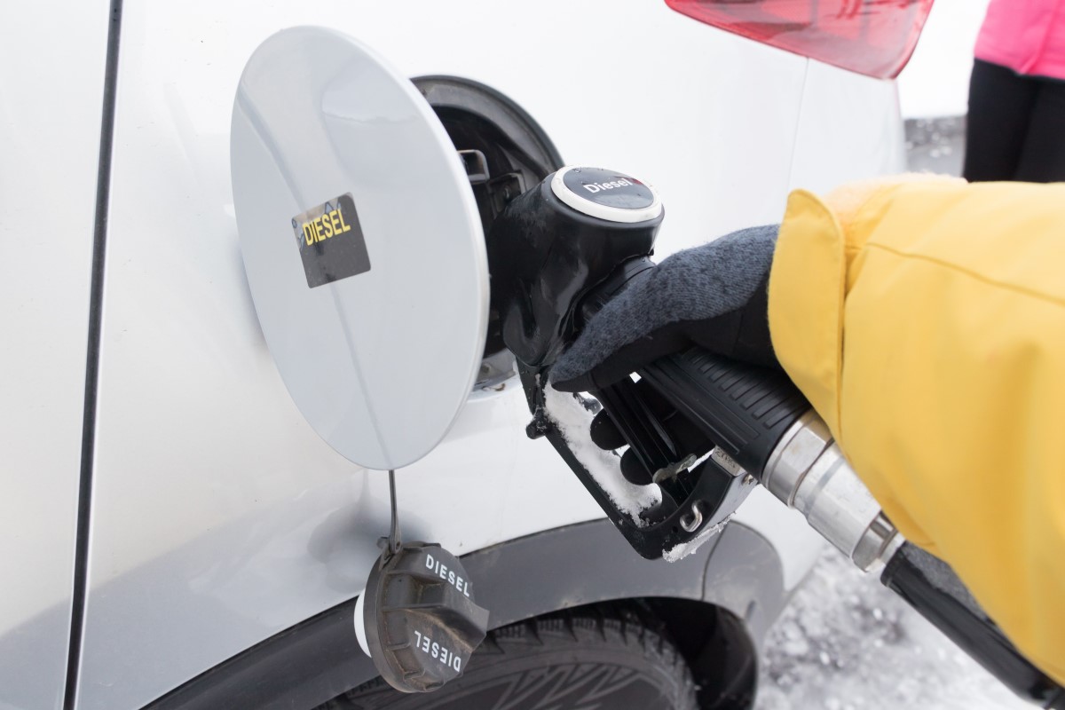 Dieselfahrzeuge werden bei winterlichen Temperaturen mit Winterdiesel getankt.